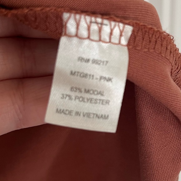 Moa Moa Top Rust Wrap With Cutout Size Large tank sleeveless blouse draped - Picture 3 of 9